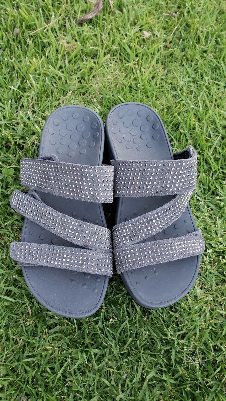 Vionic Alexis Wedge Sandal, Women's Shadow Size 7