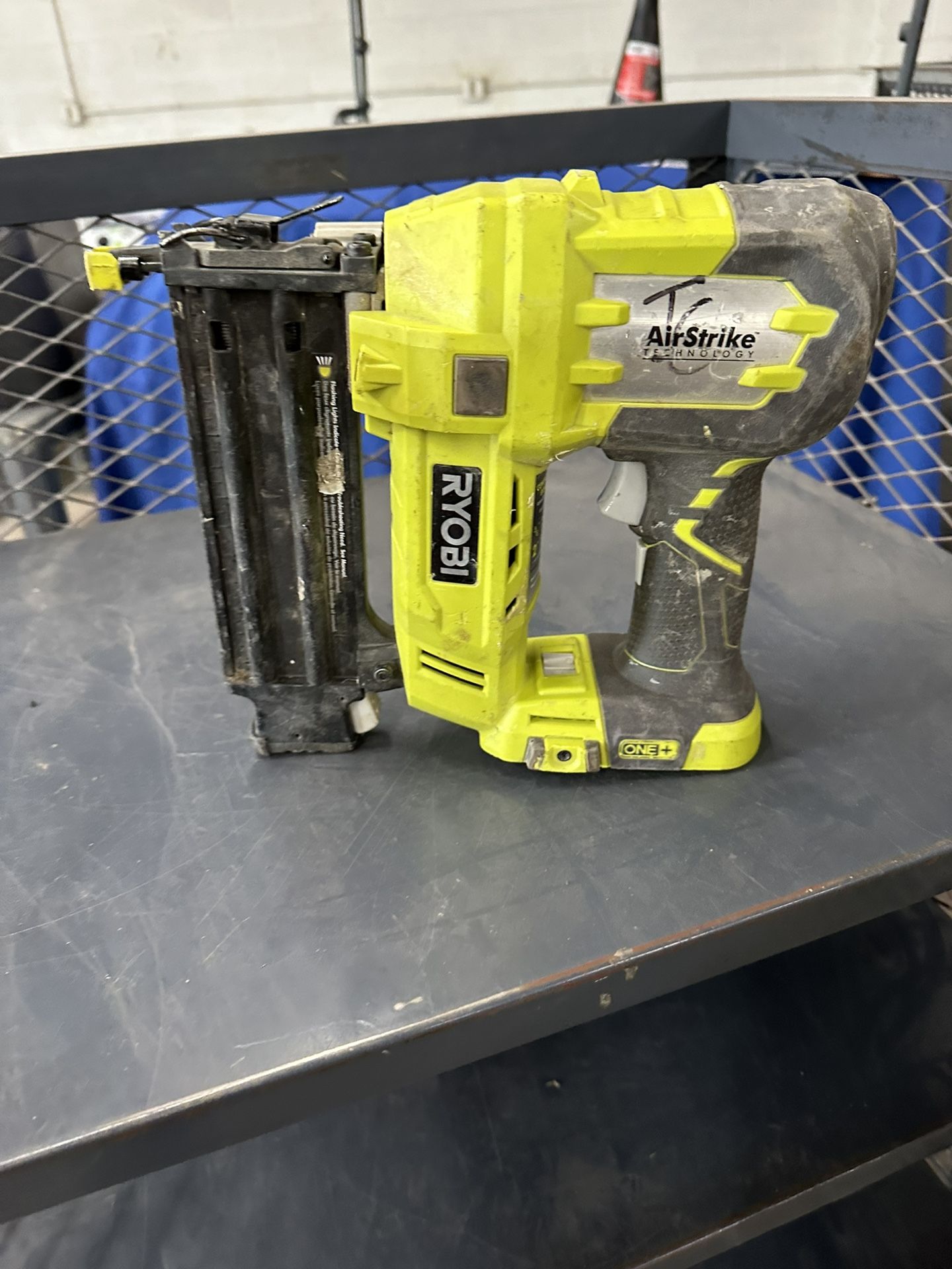 Ryobi 18g Brad Nailer Cordless With Battery