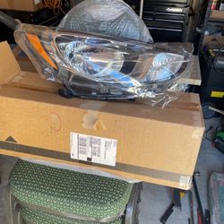 2013 Hyundai Accent Left Head Light