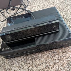 Xbox One & Kinect Bundle W Accessories And Games