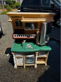 Kids play kitchen