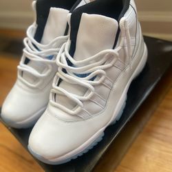 Jordan 11 Legend Blues 