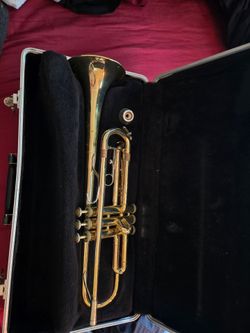 ​Vintage Vincent Bach USA TR300 Bb Trumpet w/ Hard Case - Tested & Works Great!
