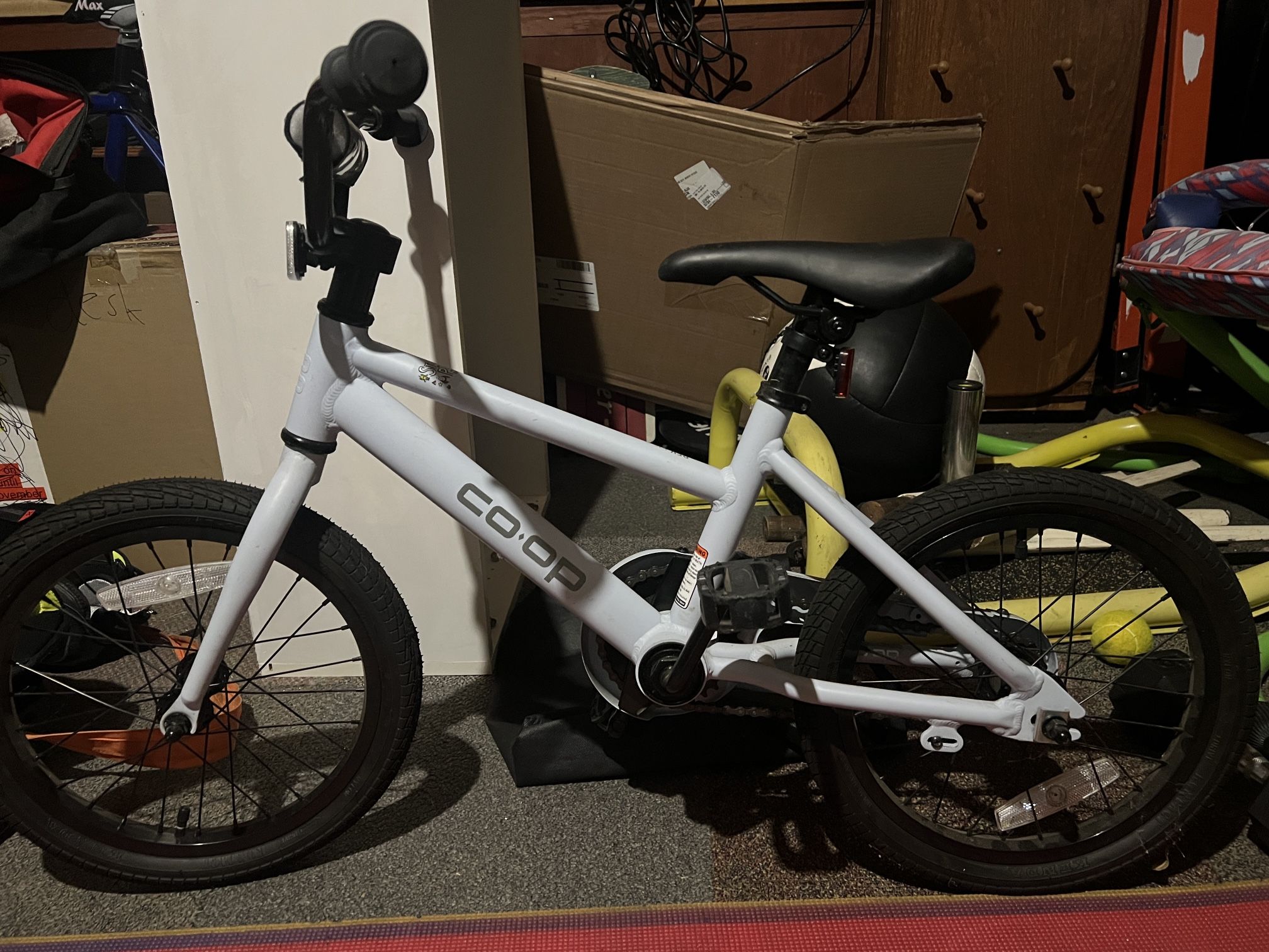 REI Rev 16 Kid bike