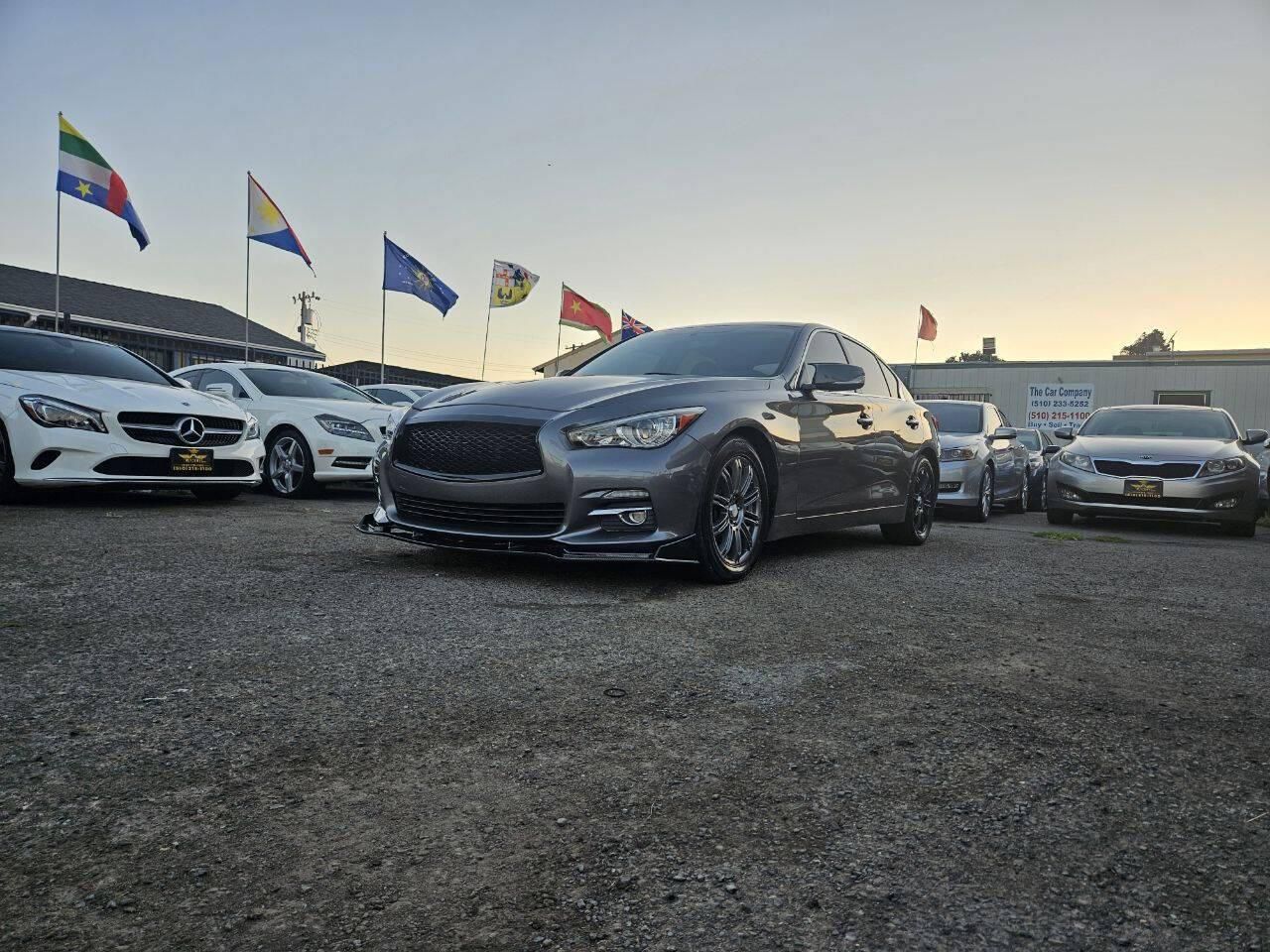 2015 INFINITI Q50