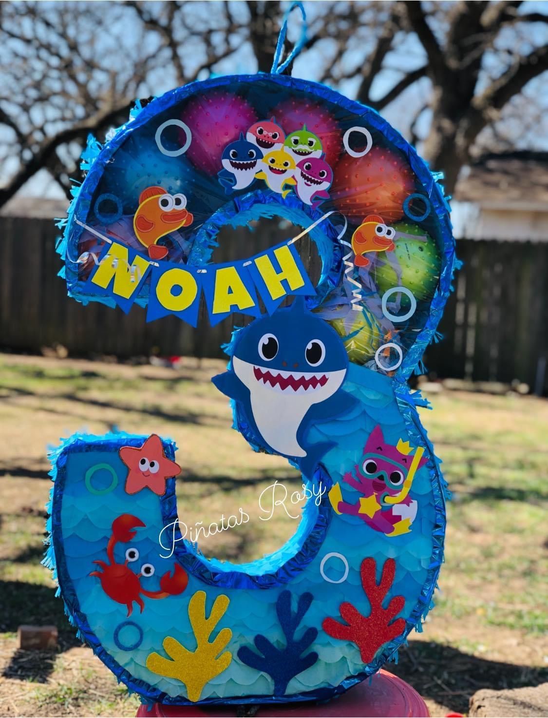 Baby shark Numero Pelotas Piñata \\ Piñata 🎈 With Balls
