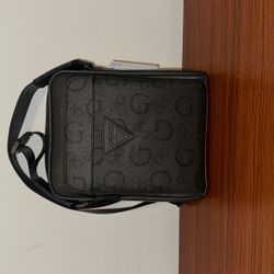 GUESS HAND BAG 