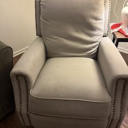2 Recliners
