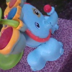 Dumbo Learning Sound Effects Drum Set