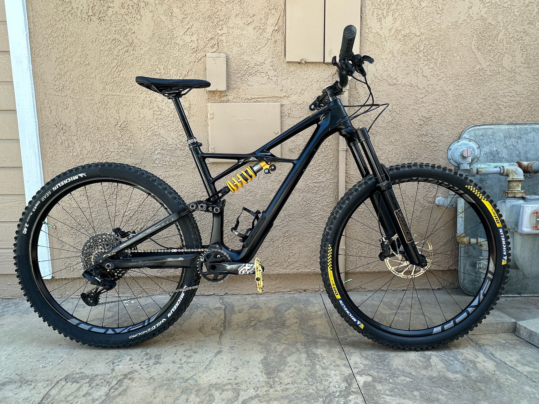 Specialized Enduro Pro Carbon Fiber Full Suspension 29er Mountain Bike