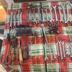 Assortment Of Tools (Loose)
