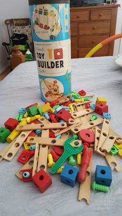 Vintage Lincoln Log wood Toy Builder set PLAYSKOOL