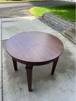 Dining table (adjustable) Dining