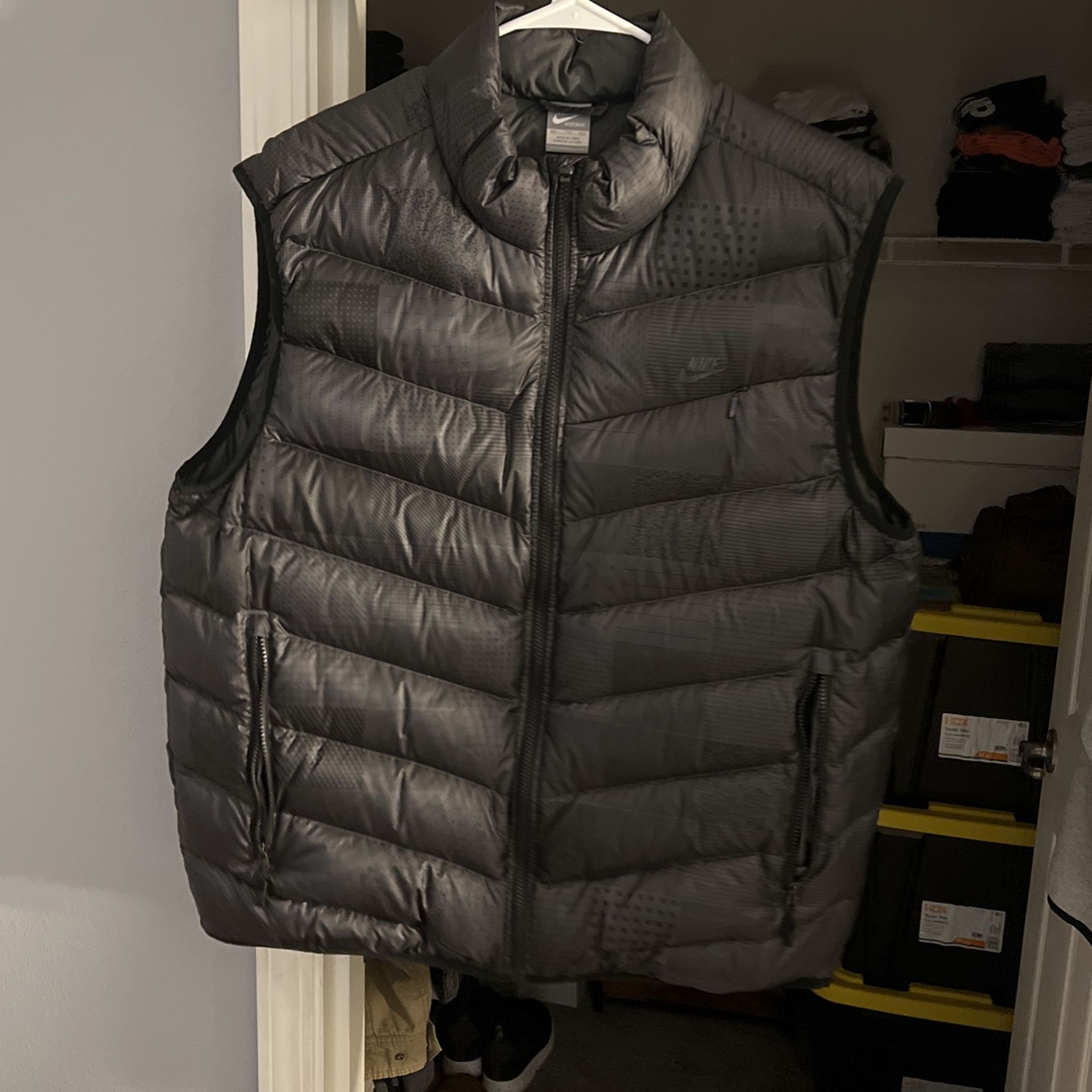 Nike Puffy Vest XXL