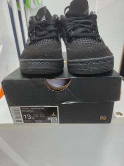 Boys Jordan 4 "Black Cat"- Must pick up