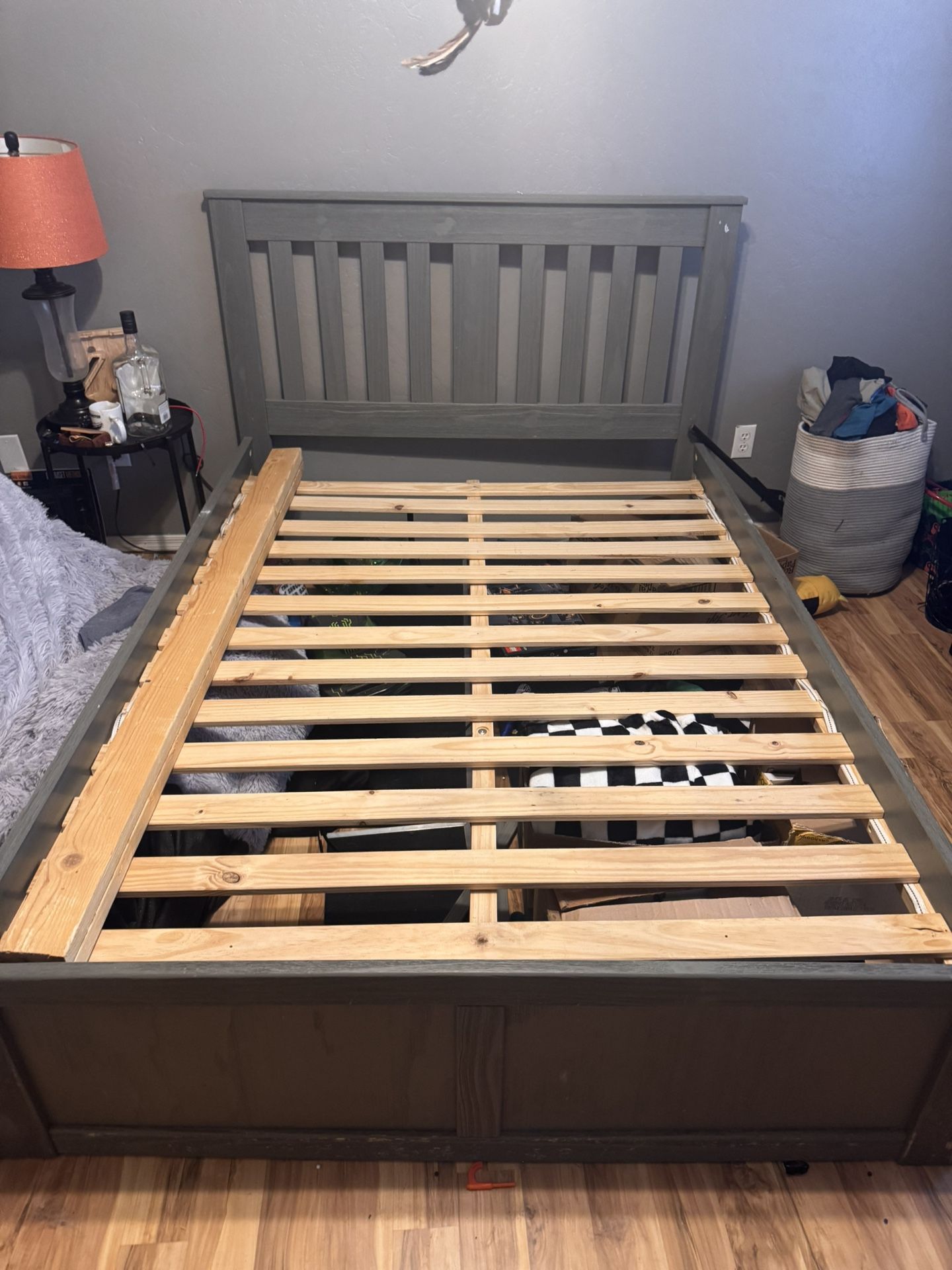full size bed frame like new