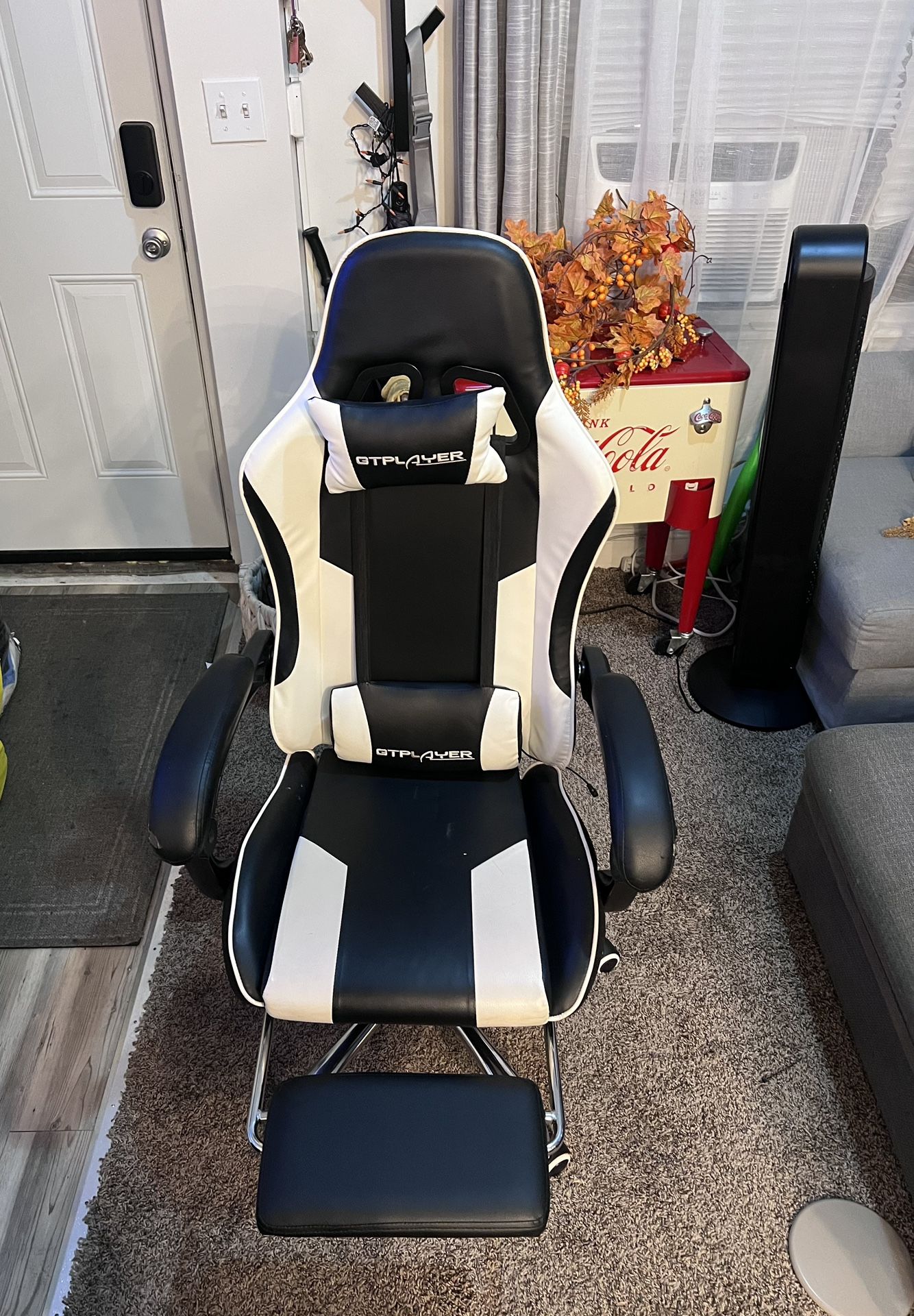 GTPLAYER Faux Leather Gaming Chair (some Scratches On Armrest)