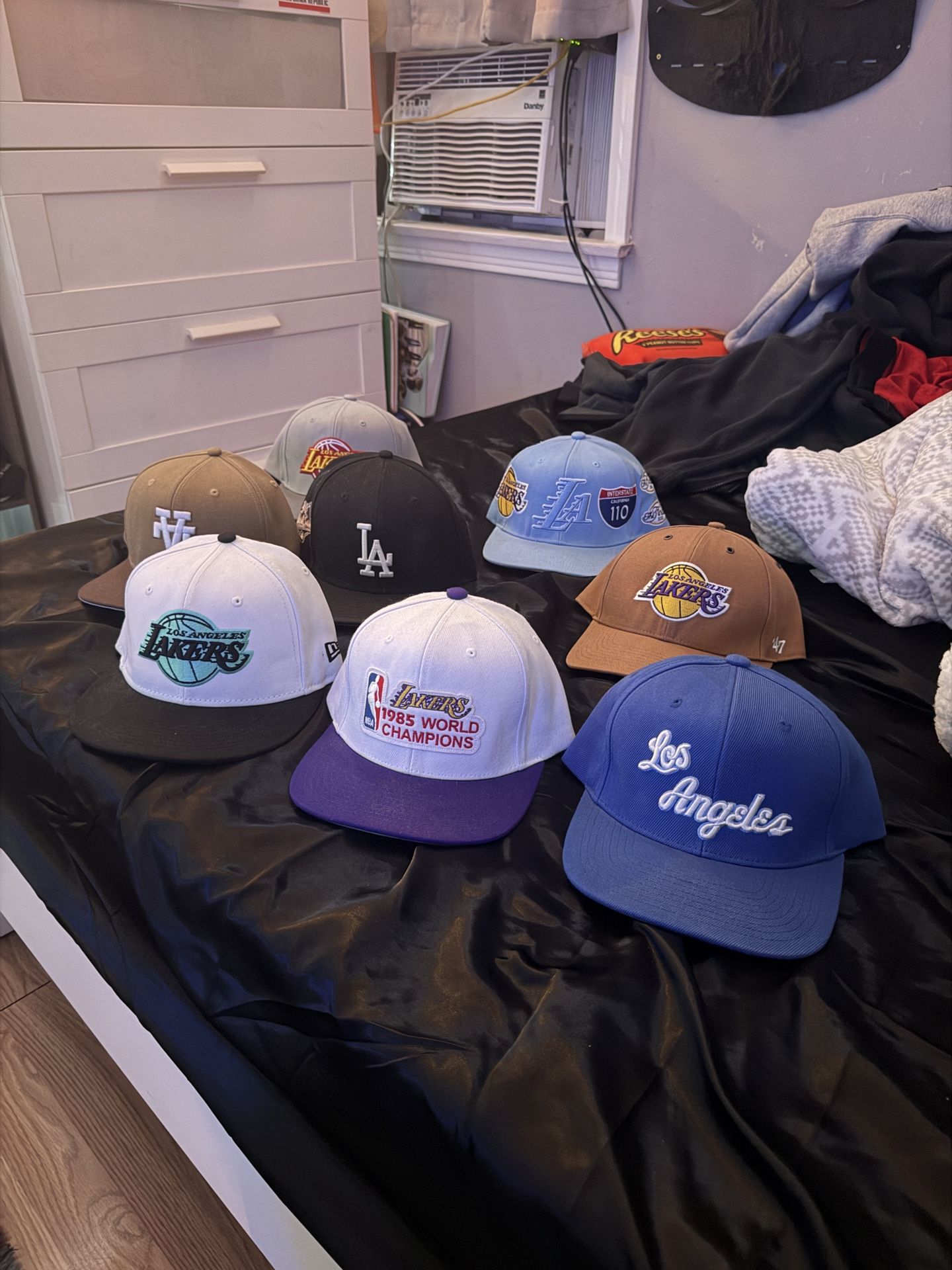 La Lakers Snap Backs