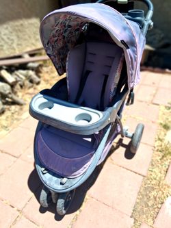 Baby Trend Stroller With Cup Holders Front and Back