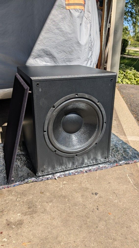 Subwoofer M&K