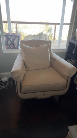 Luxurious Sofa Chairs
