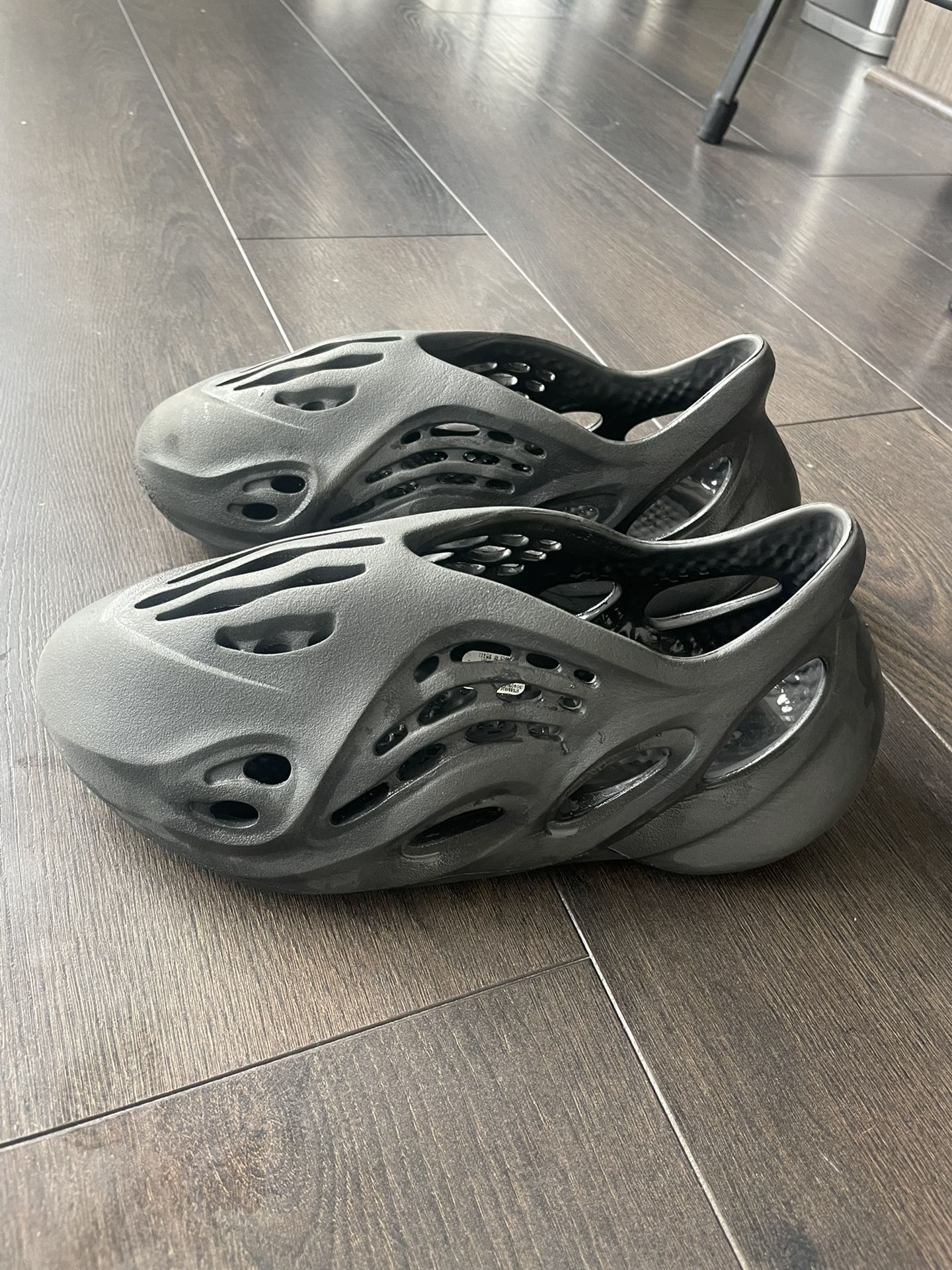 Yeezy Onyx Foamrunner Size 9
