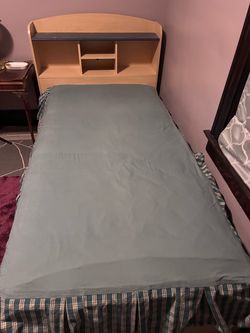 Captain platform bed with 3 drawers