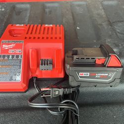 Milwaukee 18 And 12 V Charger New And 5 Amps Battery 18 New