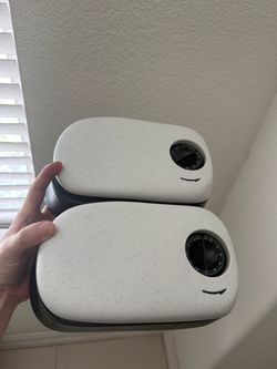 Pet feeder