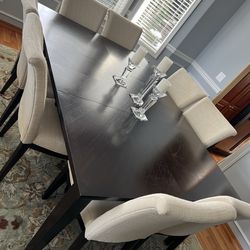 High End Dining Table w/ Chairs & Lighted Hutch