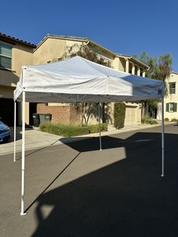 10 X 10 EZ-UP W/ Bag White