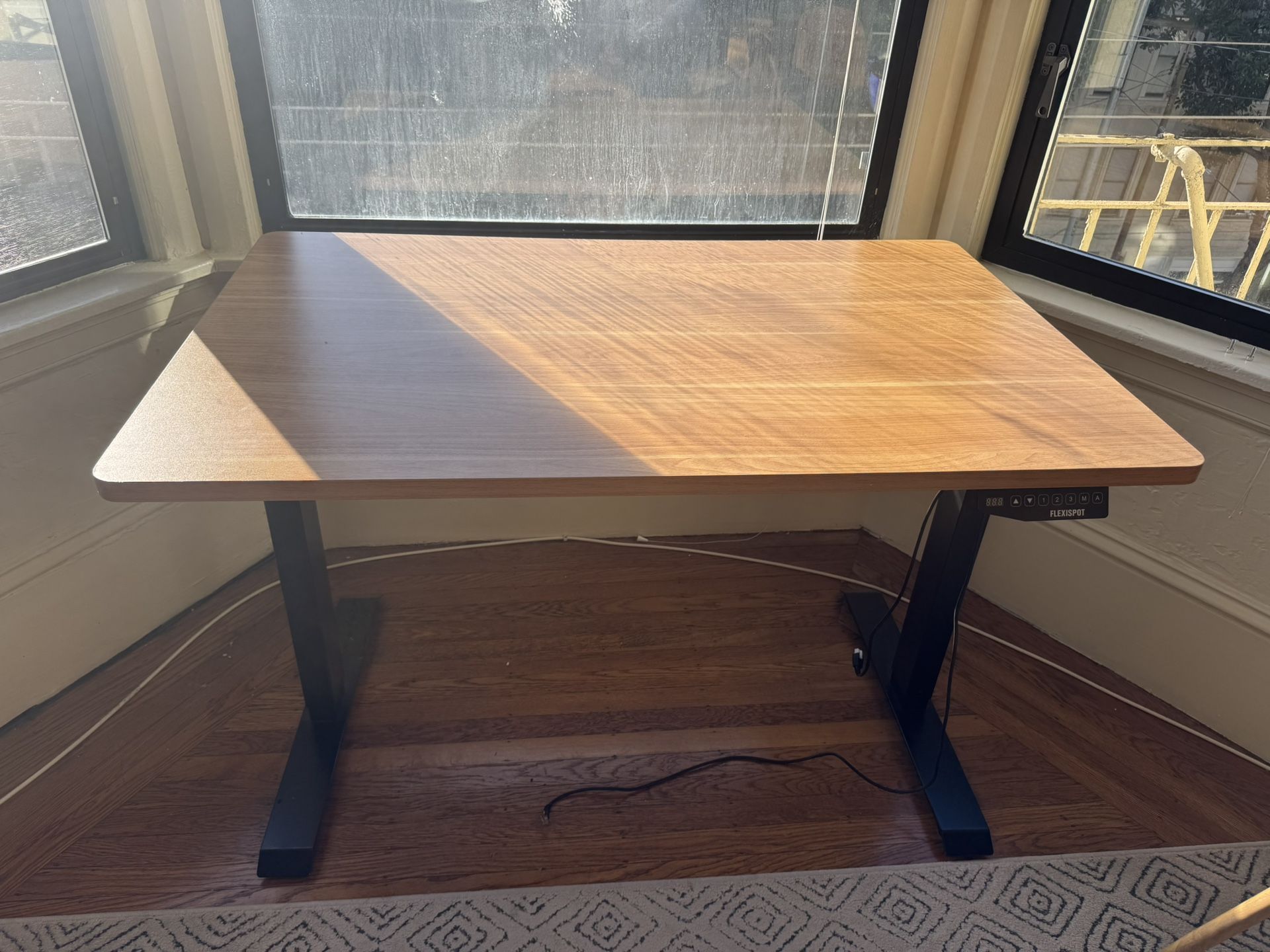 Flexispot Standing Desk 4ft x 2.5ft