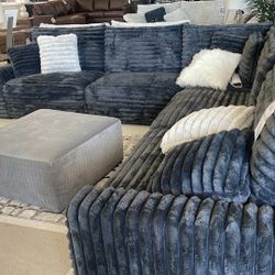 OM• $38 Initial • Brand New Embrace 5 Piece Sectional 