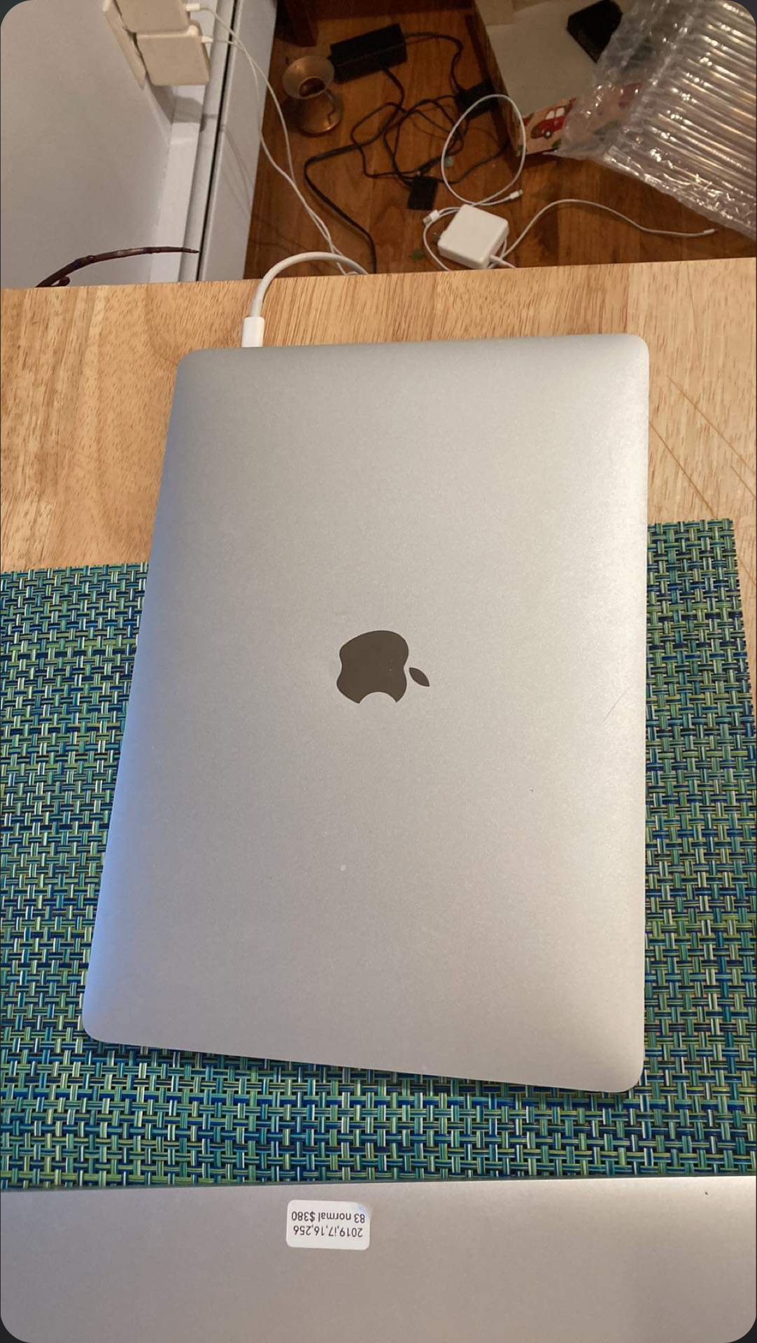 Apple MacBook Pro 13 inch Core i7 (Mid 2017, Touch Bar) - Main Image