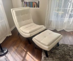 White Tufted Accent Chair & Ottoman