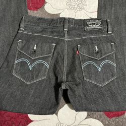 LEVIS NUEVO SIN ETIQUETA ZISE 31x30 