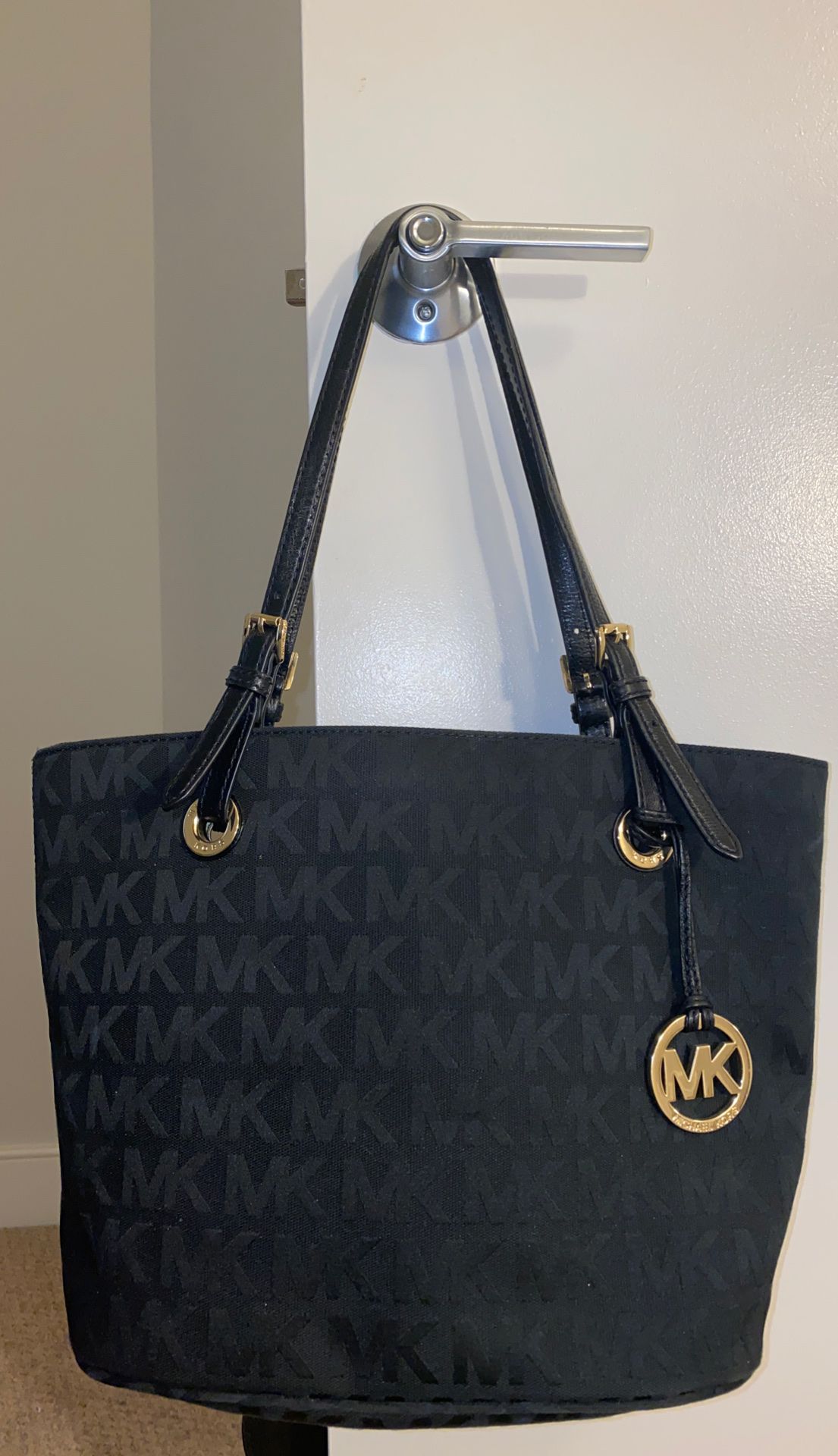 Michael Kors Tote great condition!