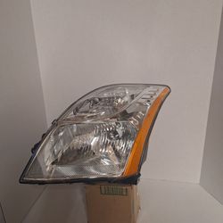Nissan sentra 2010/2012 Headlight 
