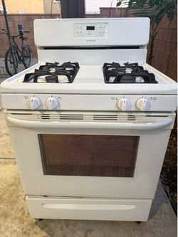Frigidaire stove