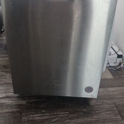 Whirlpool Dishwasher 