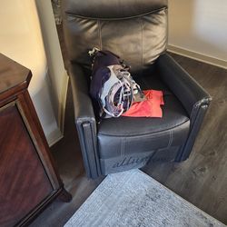 Free chair & Free small/med clothes. Serious Inquiries Only