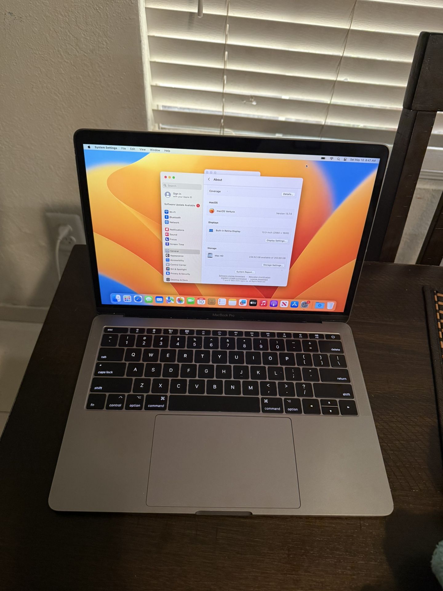 MacBook Pro (13-inch, 2017)
