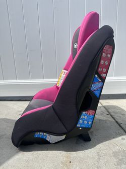 Cosco Mighty Fit 65 DX Convertible Car Seat for Sale in La Mirada