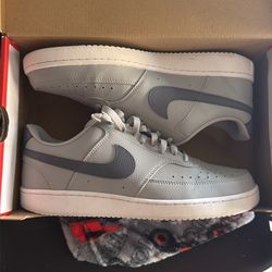 Nikes Court Visions Lo Men's size 10