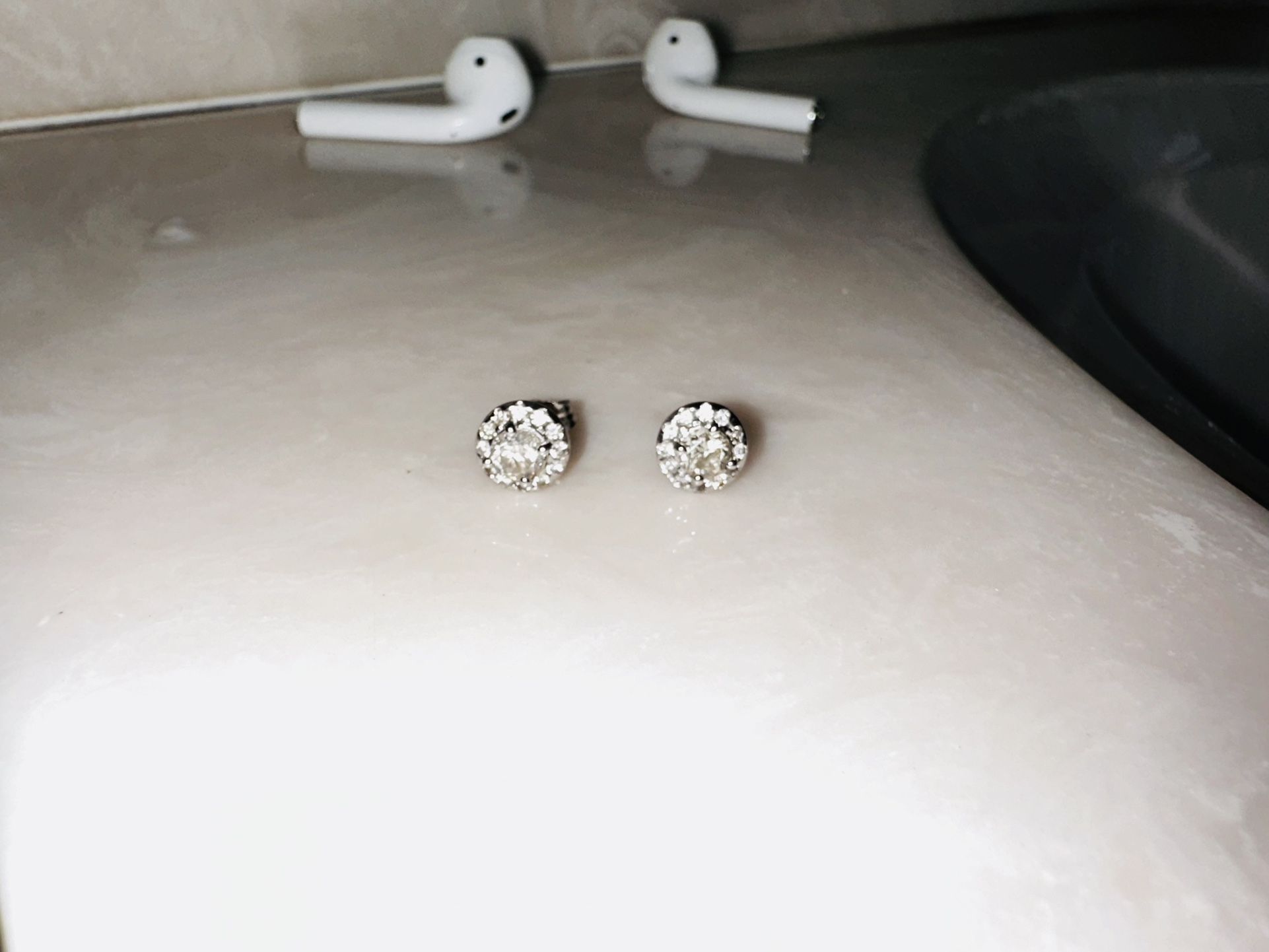 1 Carat Total Weight White Gold Minded Diamond Earrings