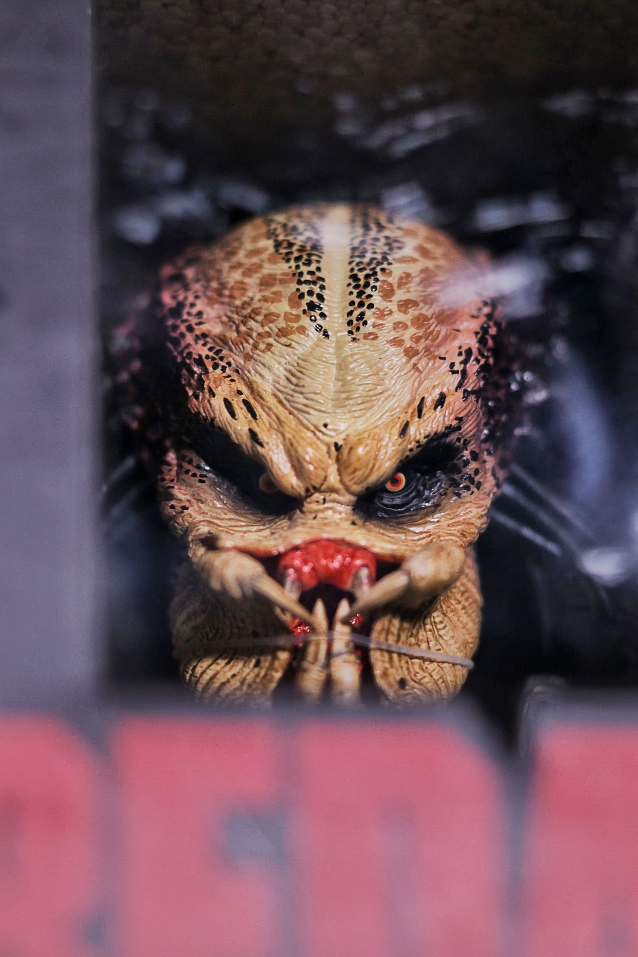 Original Predator "Hot Toys" 1/4 Scale Collectible Bust $180 OBO