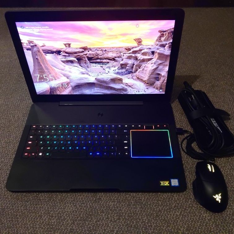 Razer Blade Pro 17 4K TouchScreen Laptop GTX 1080 1TB NVME i7 32GB