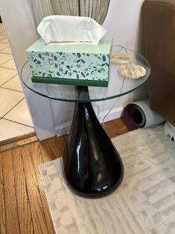 2x Teardrop End Tables