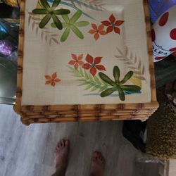 Flower Plates W Bamboo Design