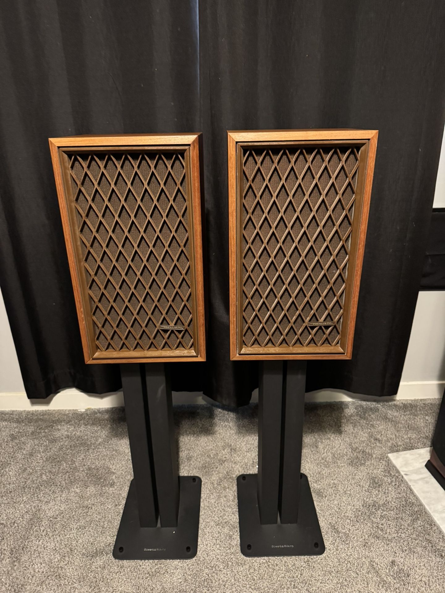 Realistic Nova 6 Vintage Speakers (Please Read)